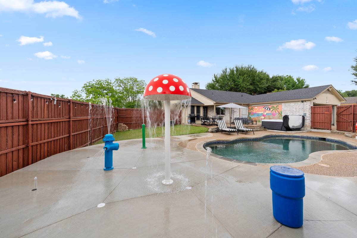 Backyard - 03