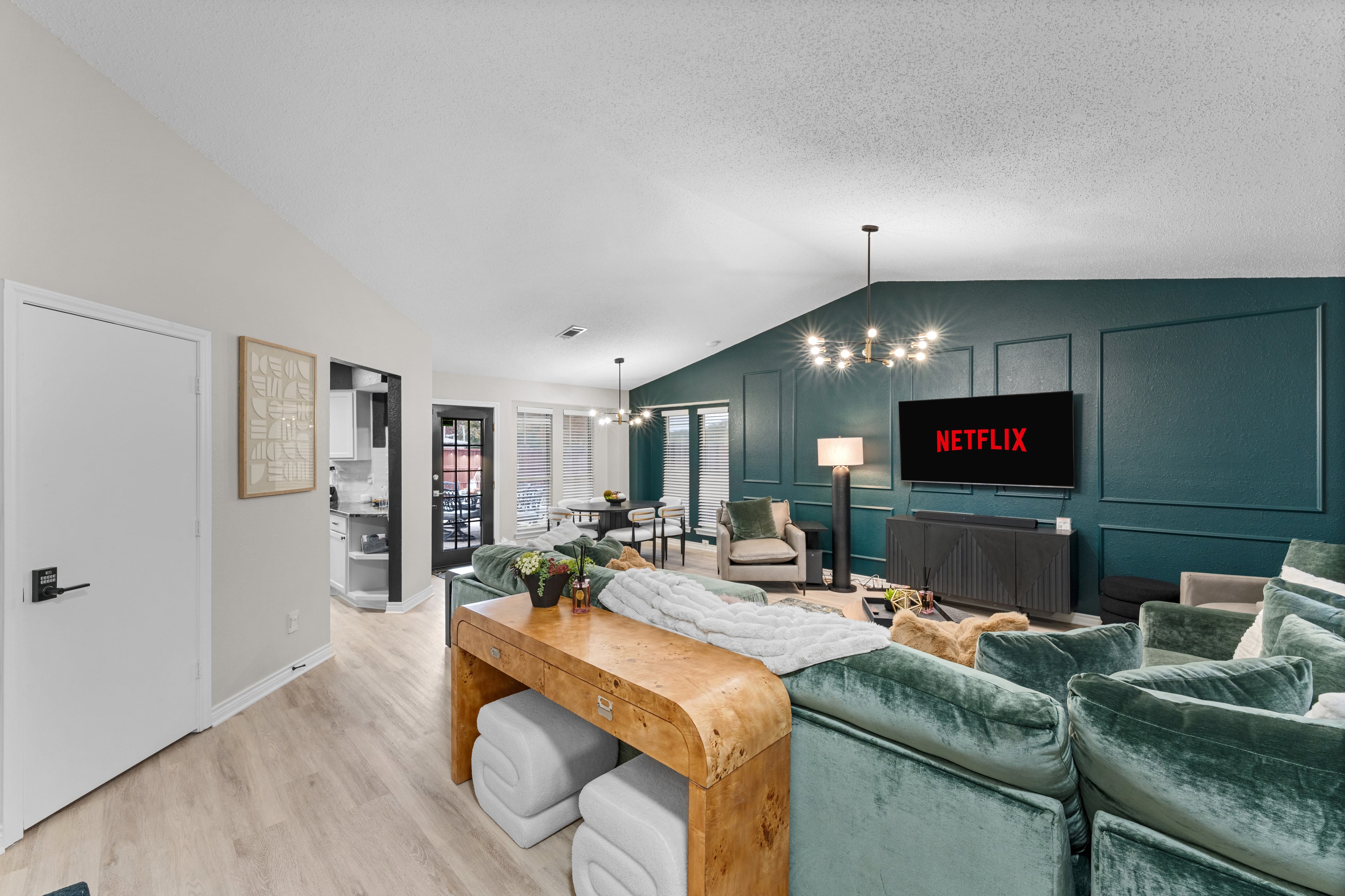 Living Room - Living Room 13
