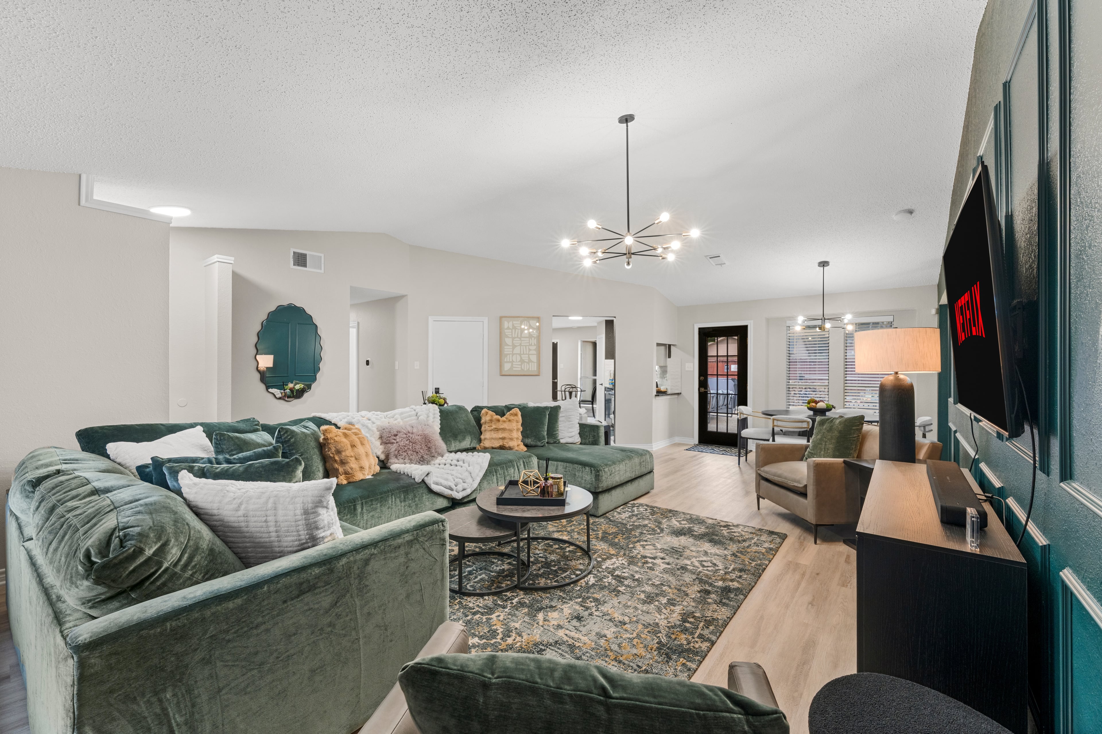 Living Room - Living Room 15