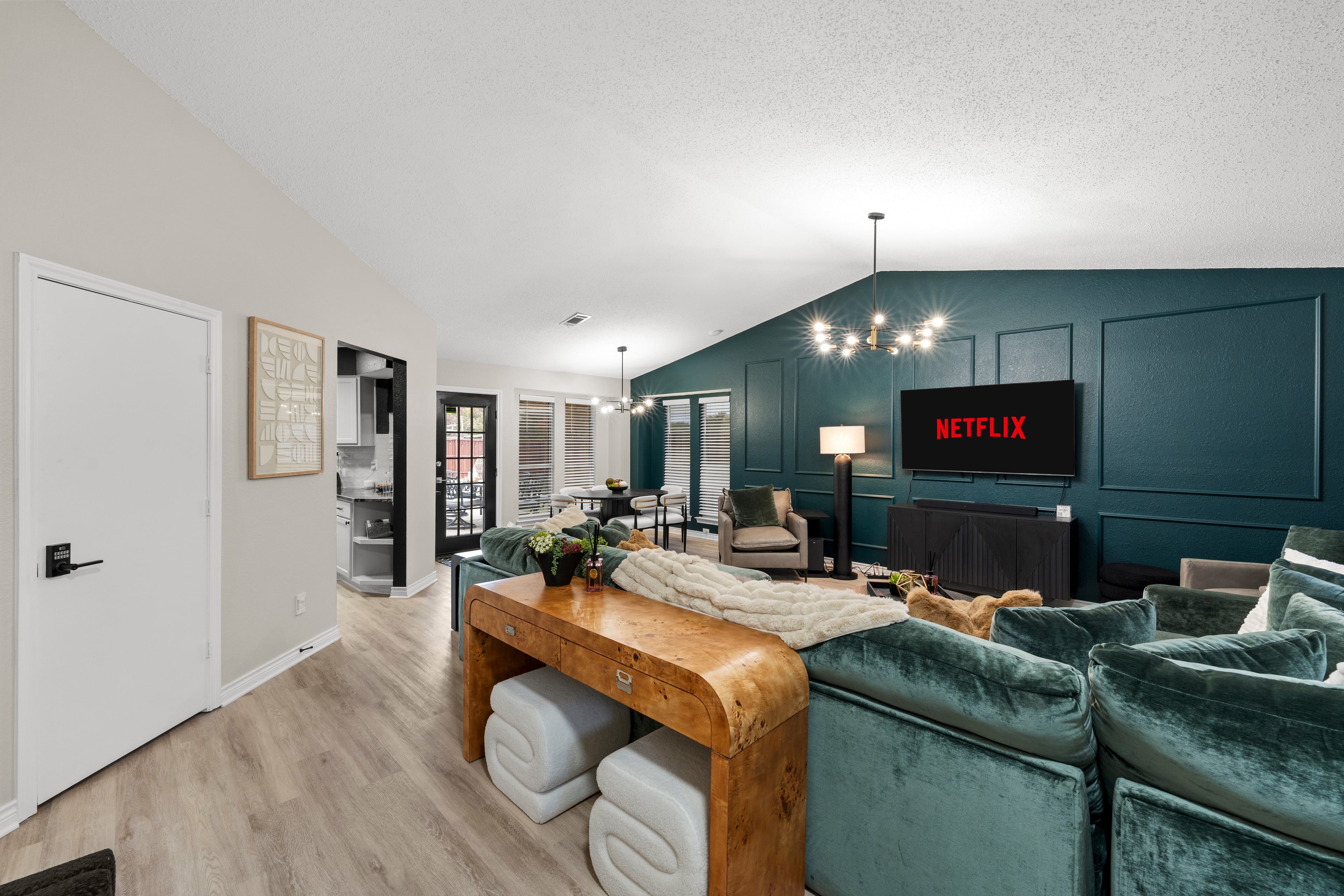 Living Room - Living Room 6