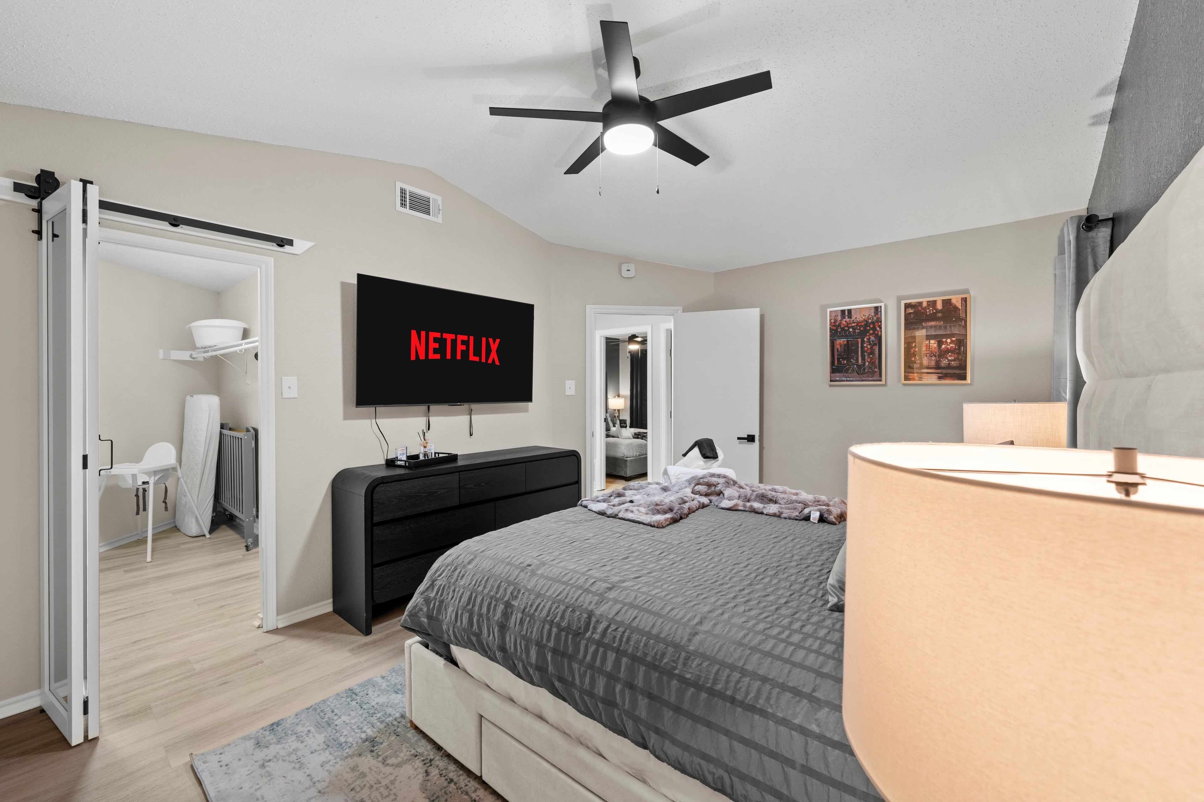 Master Bedroom - Master Bedroom 6