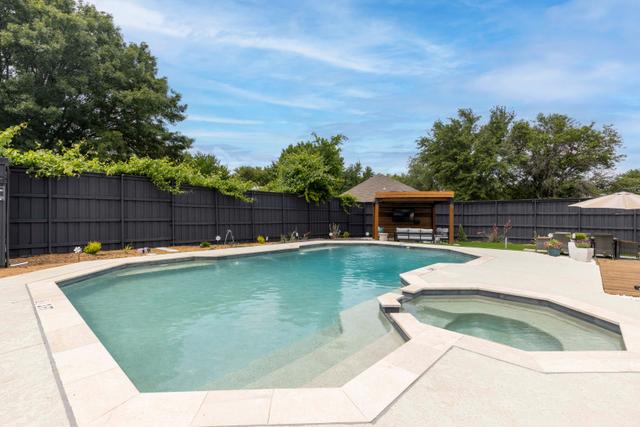 Backyard - Backyard Pool 4