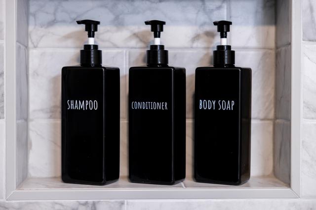 Hallway Bathroom - Hall Bathroom 6