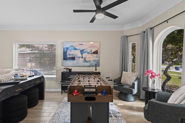 Living Room - Living Room 4