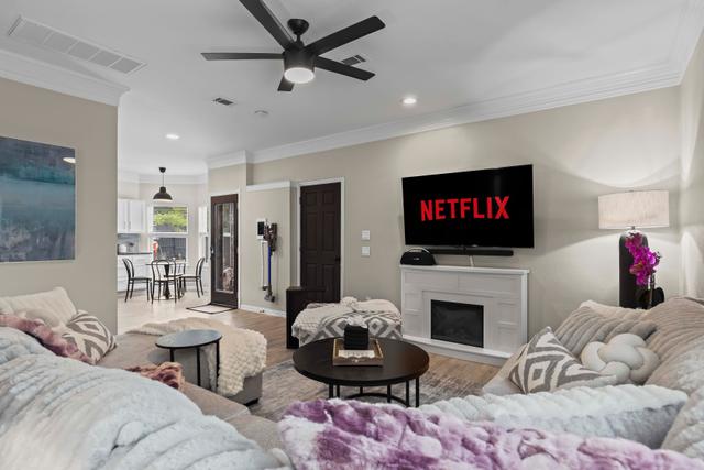 Living Room - Living Room 6