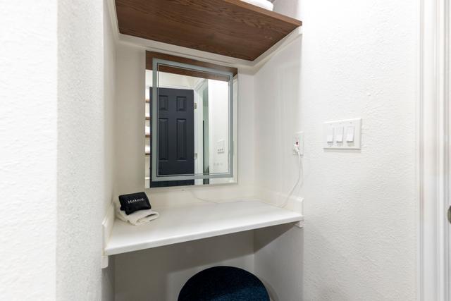 Master Bathroom - Master Bathroom 4