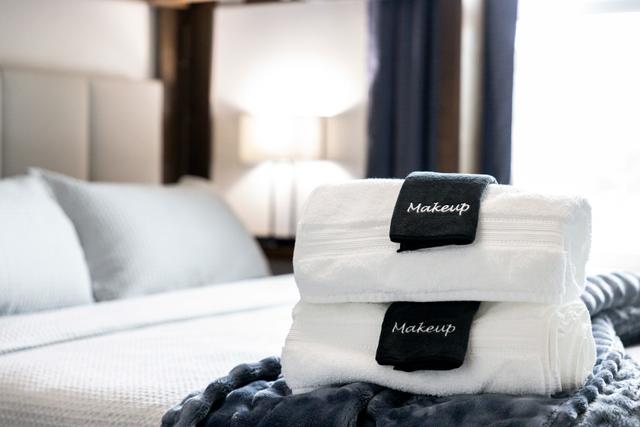 Master Bedroom - Master Bedroom 8