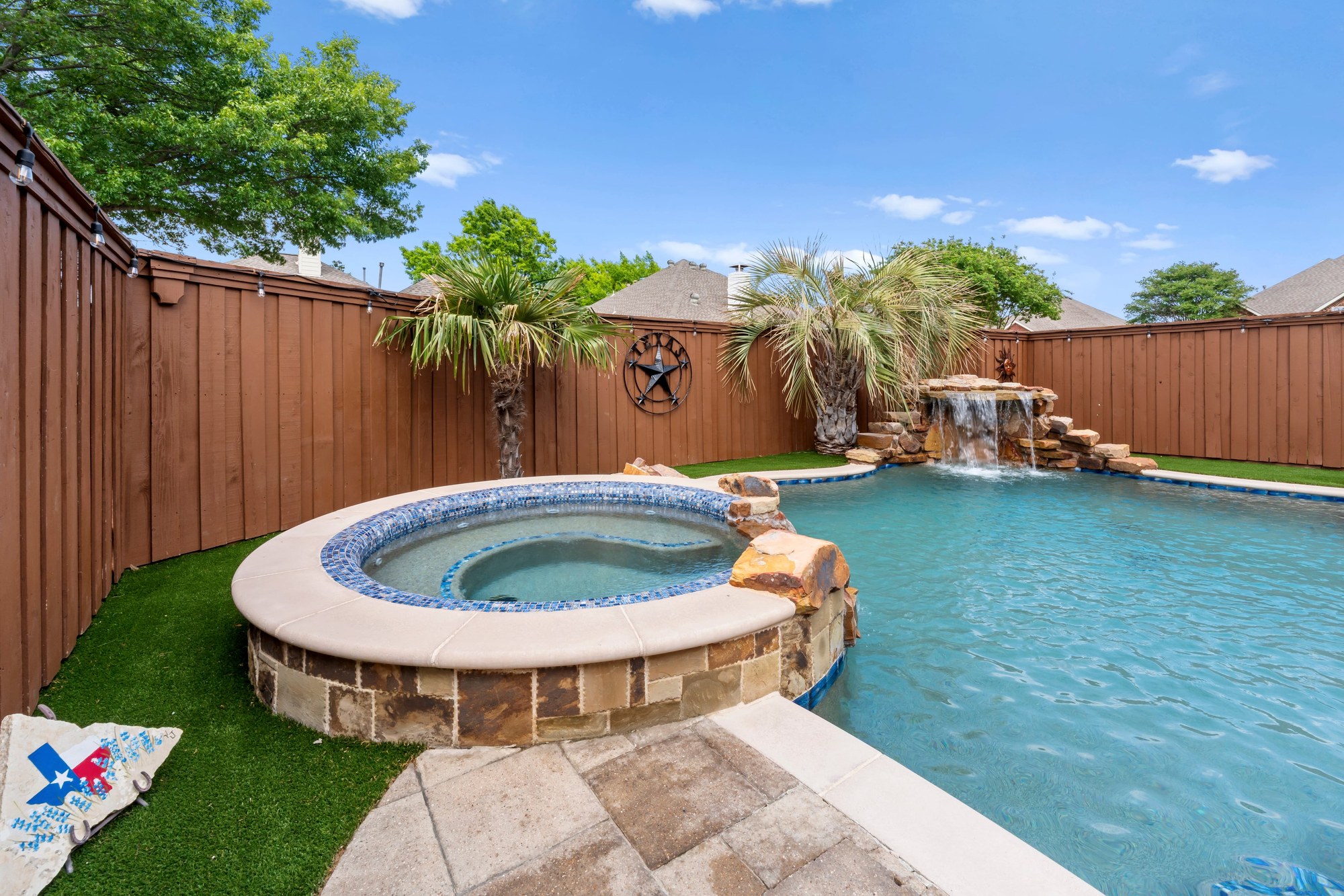 Backyard - backyard pool 01