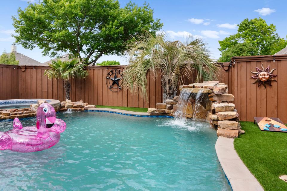 Backyard - backyard pool 03