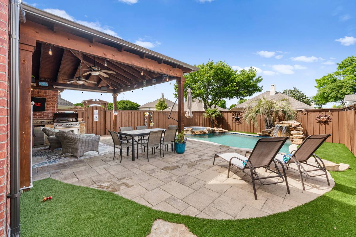 The Indigo Oasis Backyard & Pool – Backyard Pool Patio 1