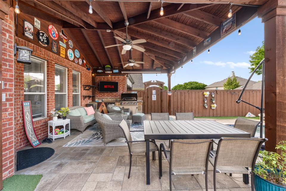 Covered - covered patio 01