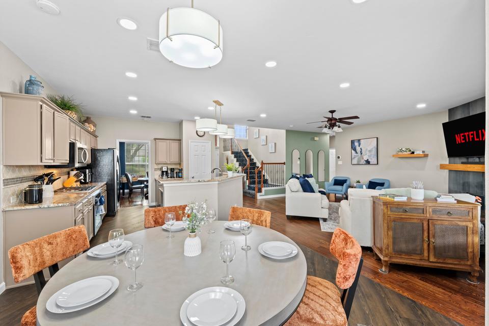 Dining - dining kitchen 01