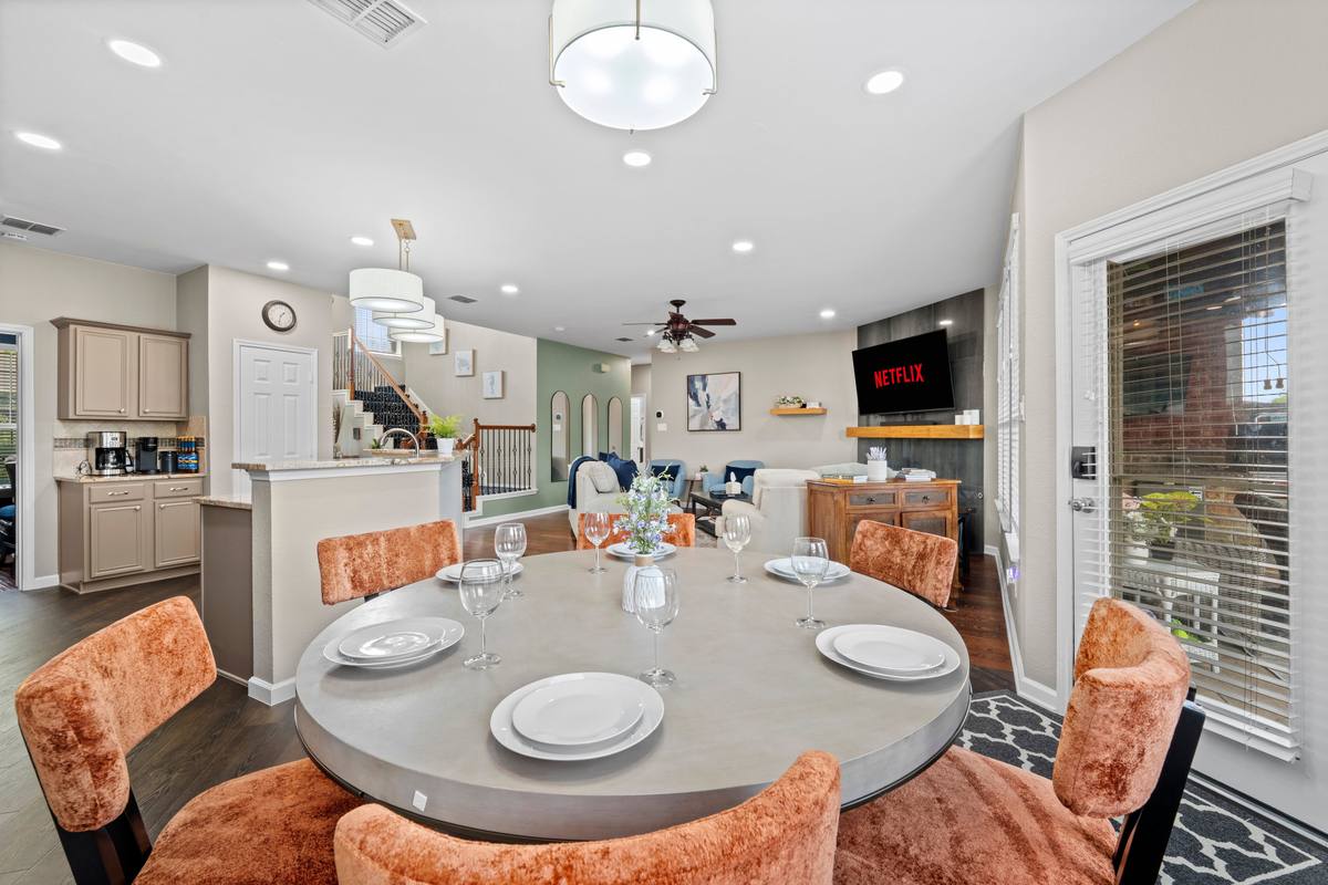 The Indigo Oasis Dining Room – Dining Room 2