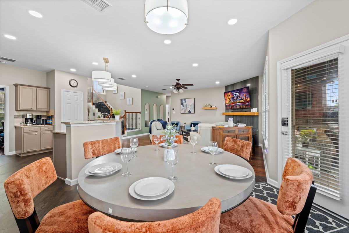 The Indigo Oasis Dining Room – Dining Room 4