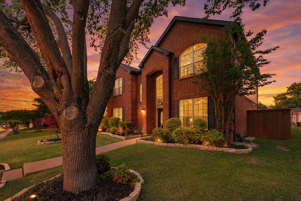 Front - front exterior dusk 01