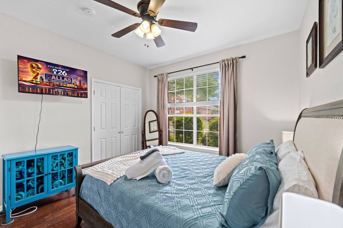 The Indigo Oasis Guest Bedroom – Guest Bedroom Coral 3