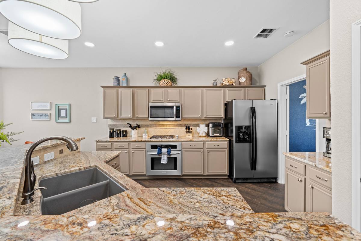 The Indigo Oasis Kitchen – Kitchen 1