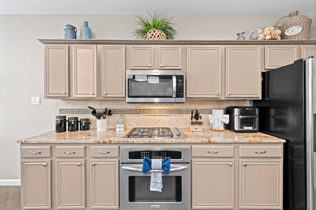 The Indigo Oasis Kitchen – Kitchen 5