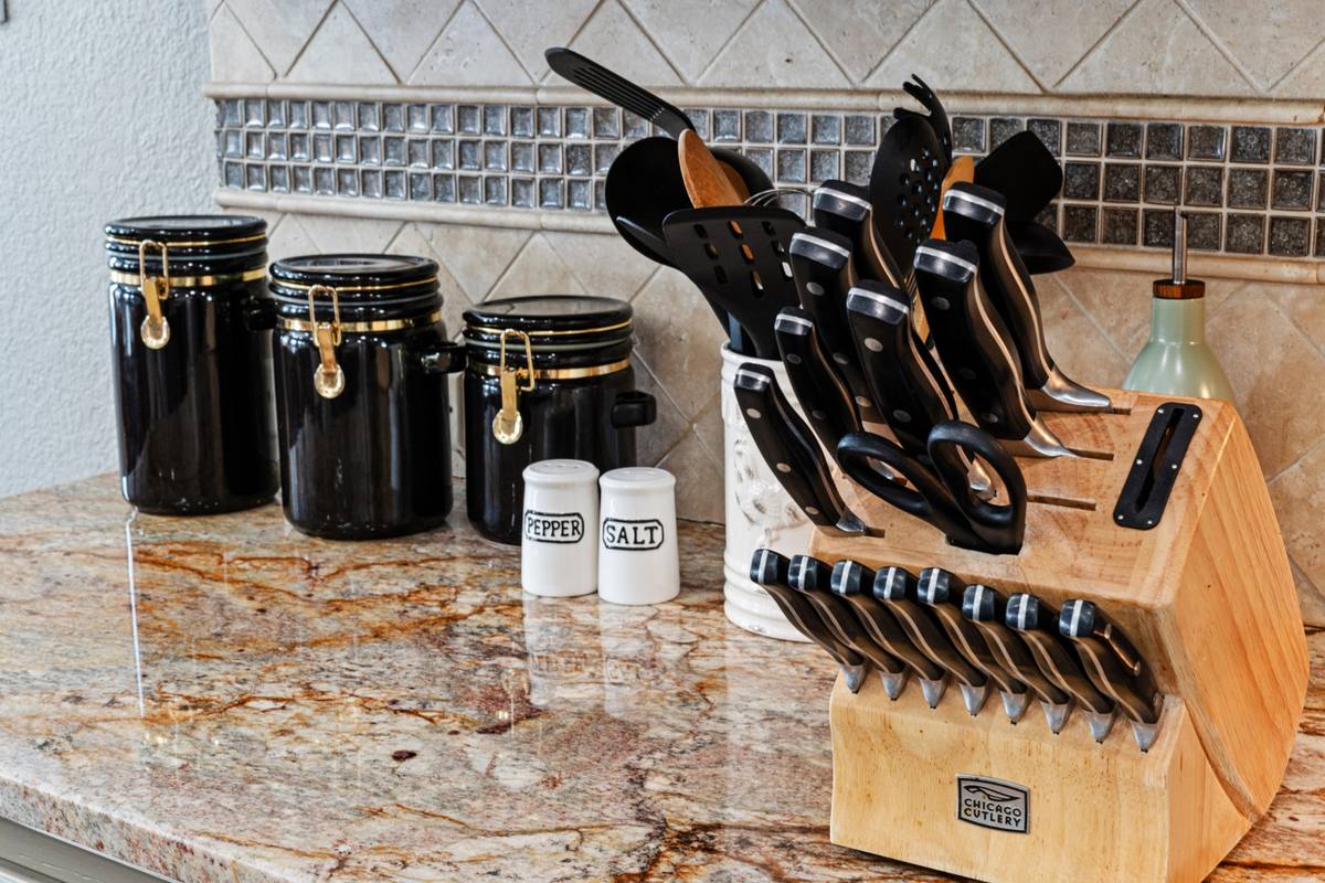 The Indigo Oasis Kitchen – Kitchen Supplies 1