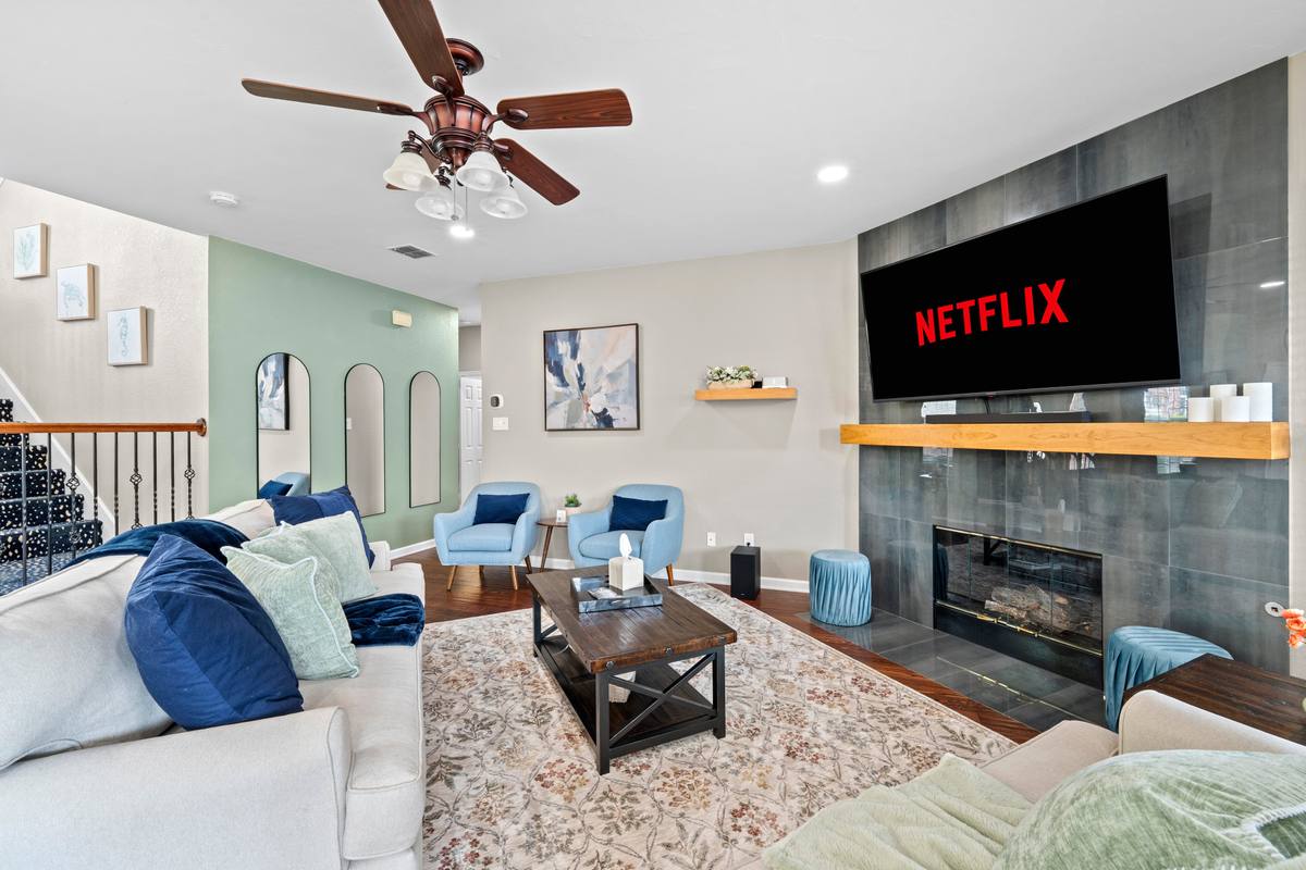 The Indigo Oasis Living Room – Living Room 7