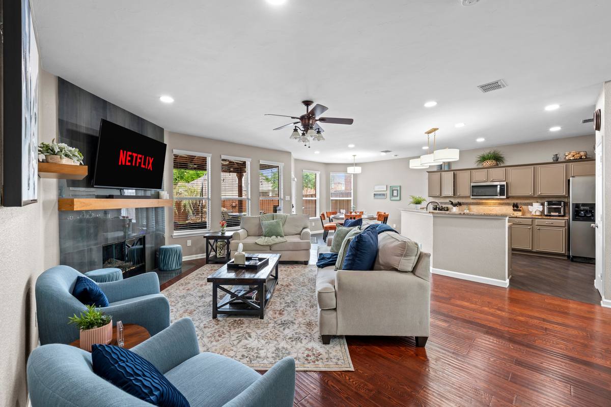The Indigo Oasis Living Room – Living Room 8