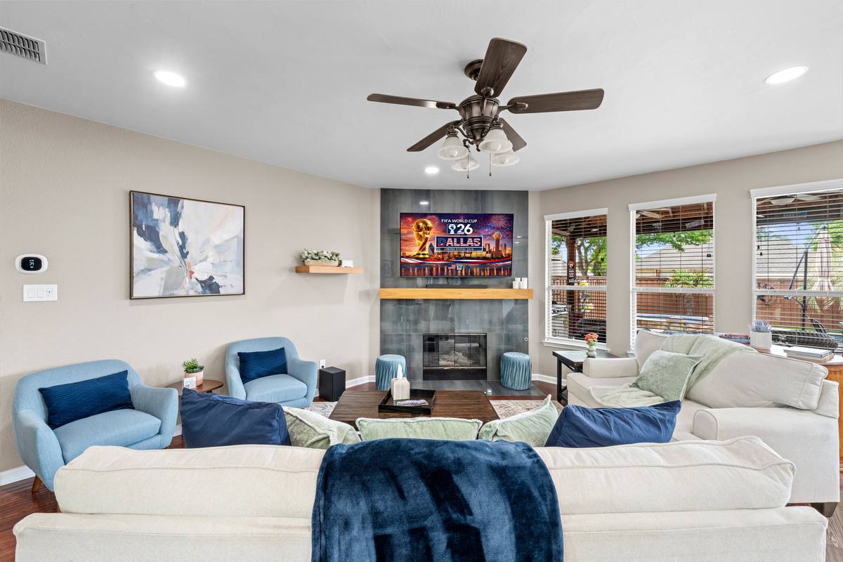 The Indigo Oasis Living Room – Living Room 11