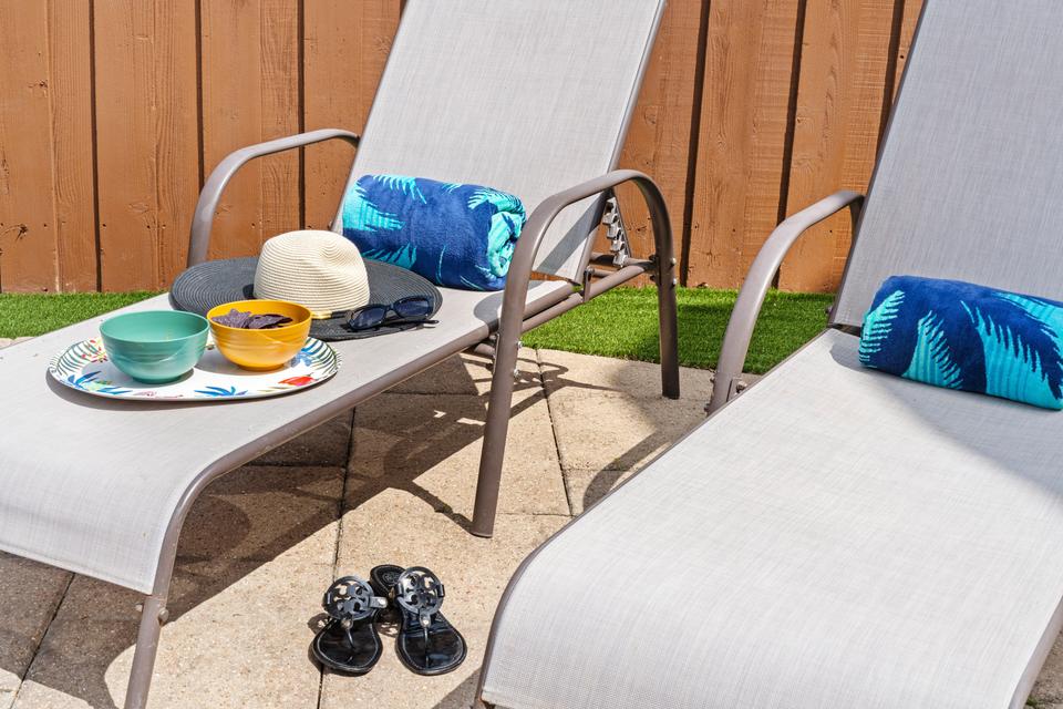 Lounge - lounge chairs 01