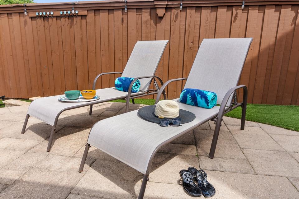 Lounge - lounge chairs 02