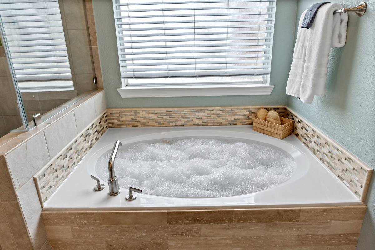 The Indigo Oasis Primary Bathroom – Primary Bathroom Tub 4