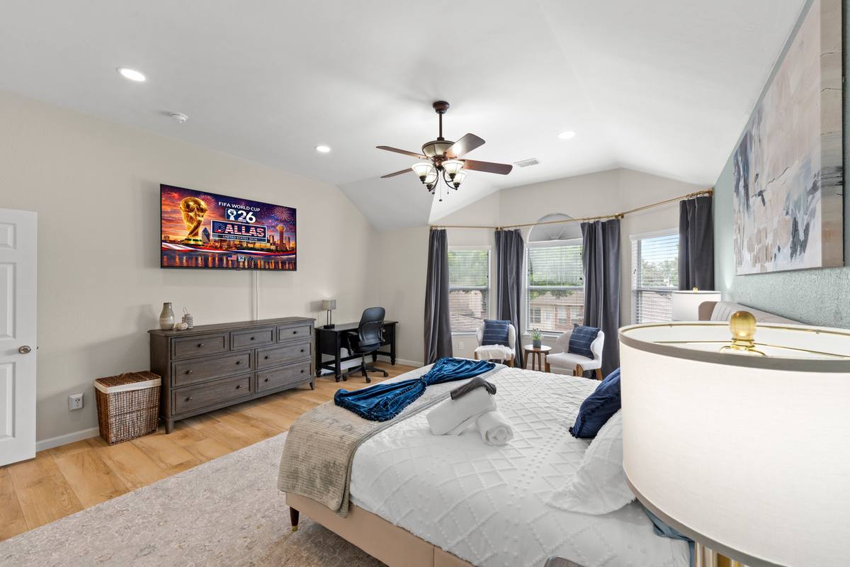 The Indigo Oasis Primary Bedroom – Primary Bedroom 5