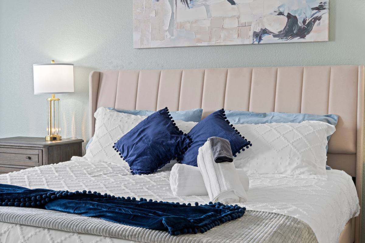 The Indigo Oasis Primary Bedroom – Primary Bedroom 9
