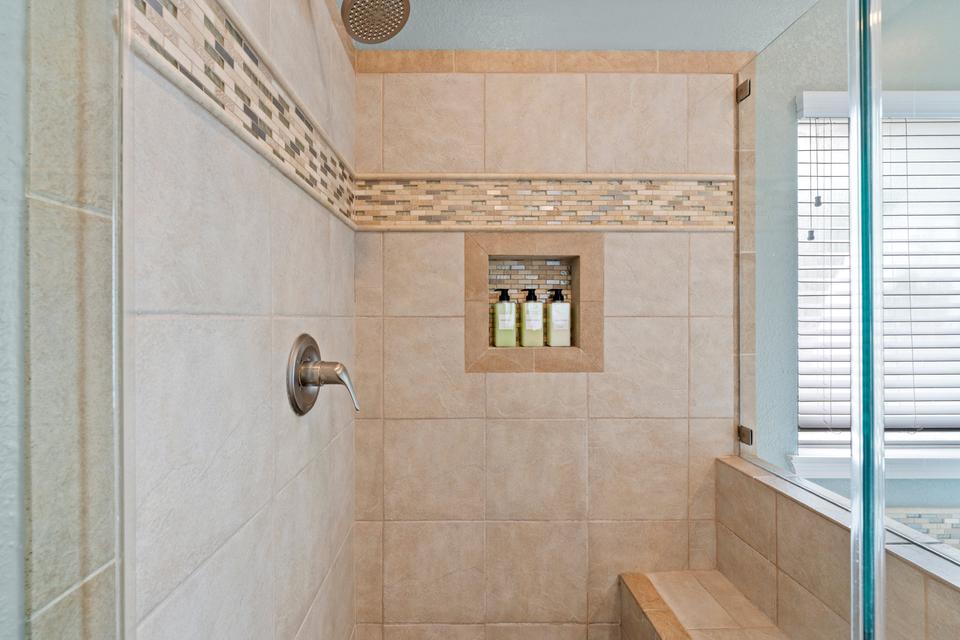 Shower - shower amenities 01