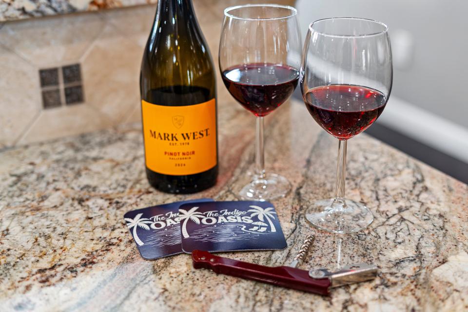 Wine - wine amenity 01