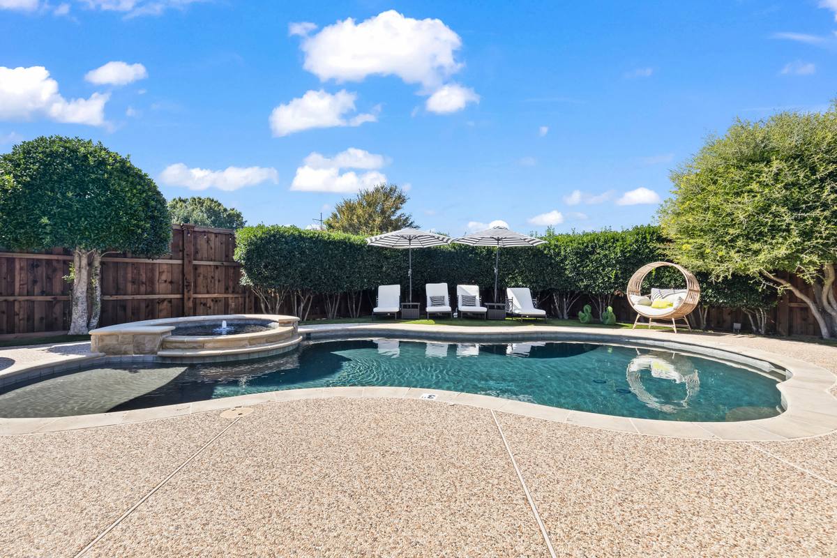 Backyard – Pool 1