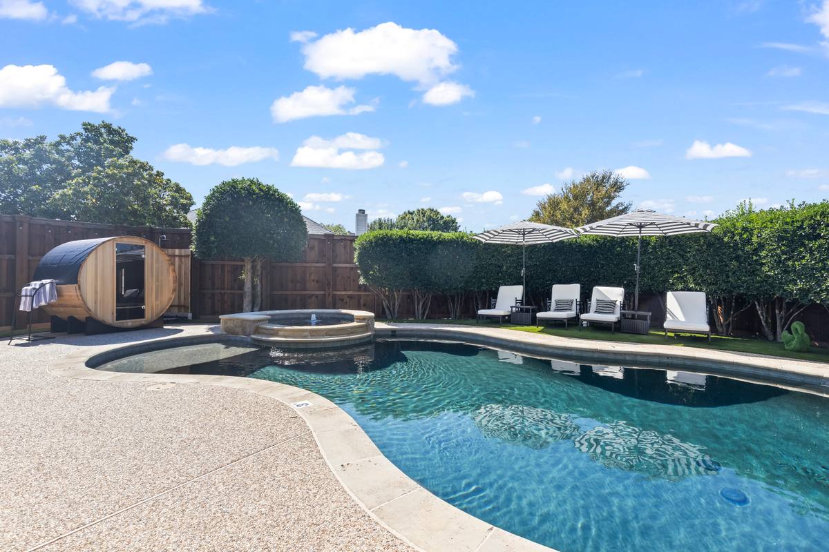 Backyard – Pool 2