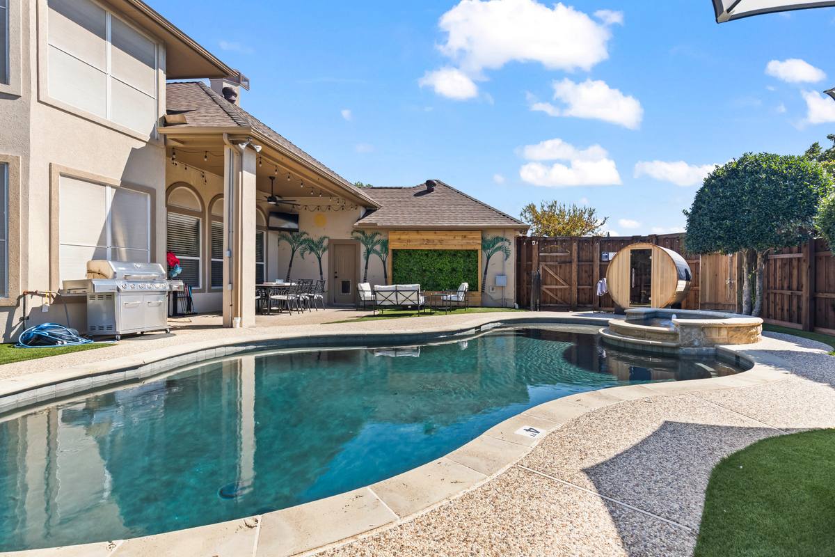 Backyard – Pool 4