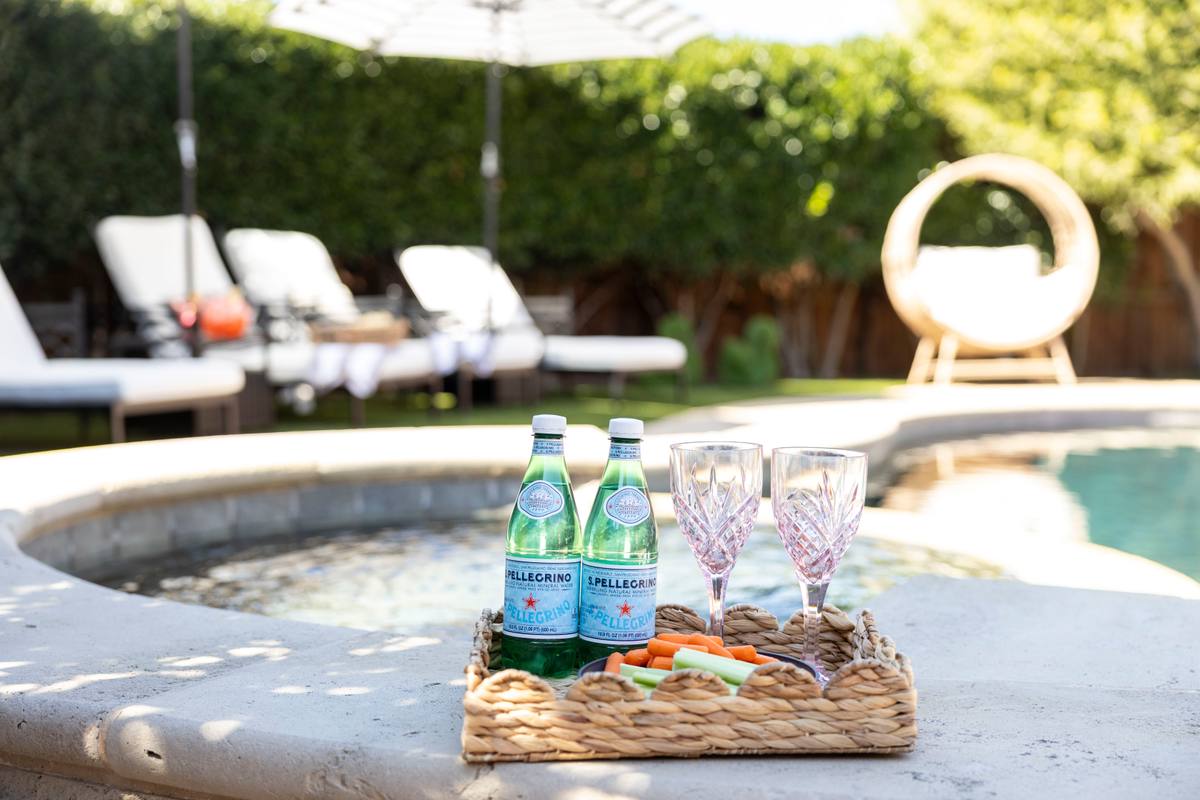 Backyard – Sparkling Water