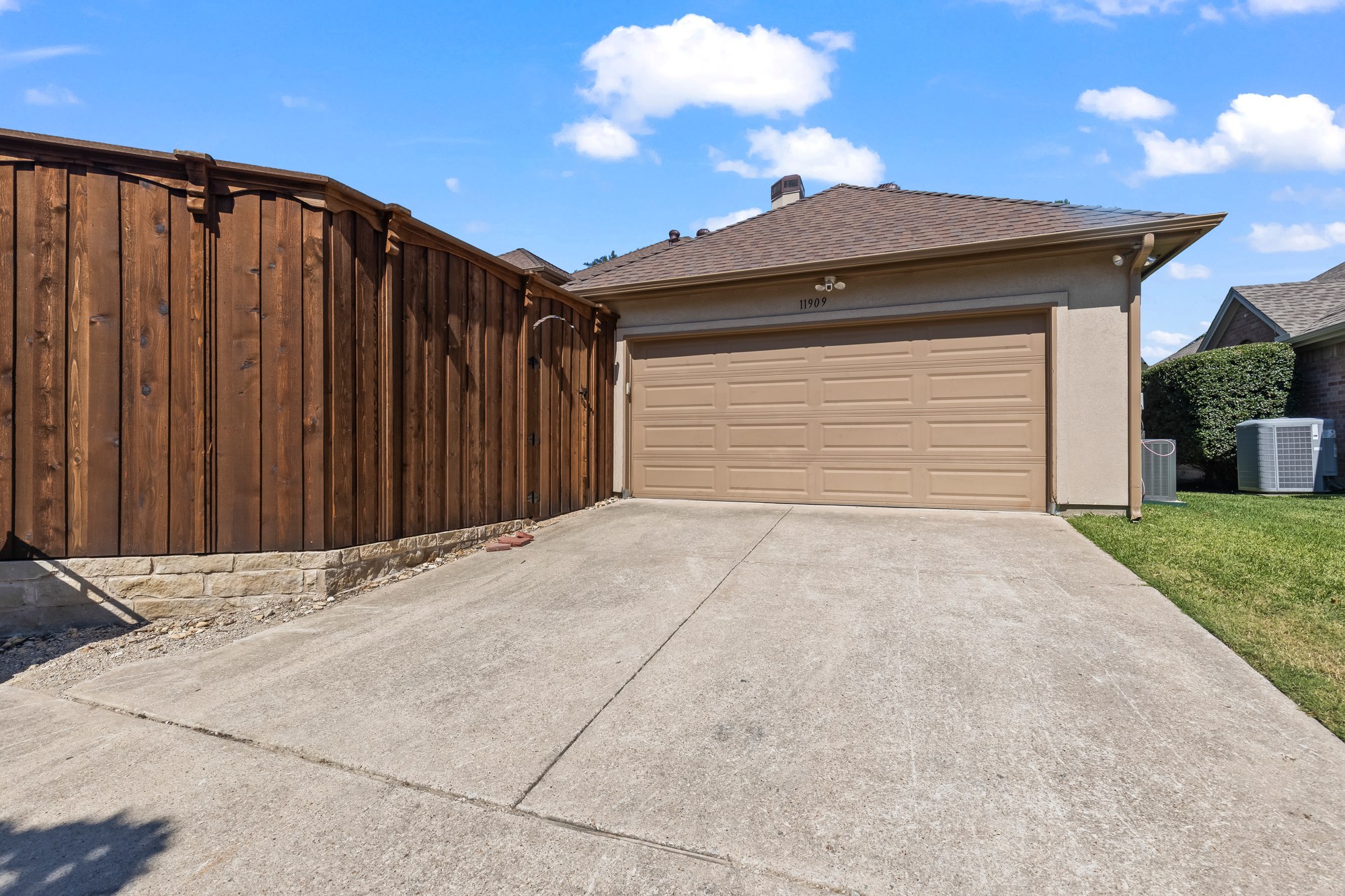 Exterior - Exterior 1
