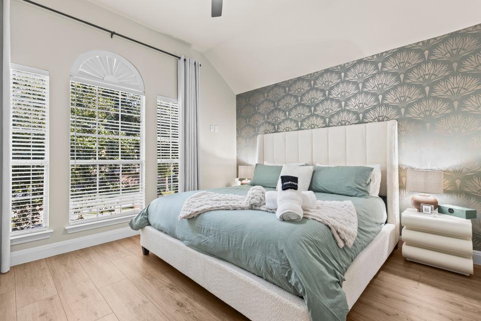 King Bedroom Green - King Bedroom Green 1