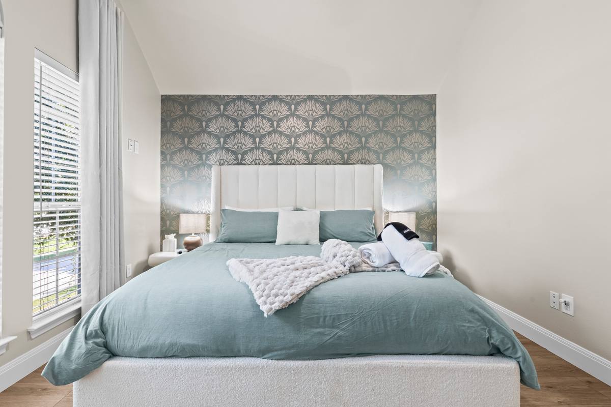 King Bedroom Green 2