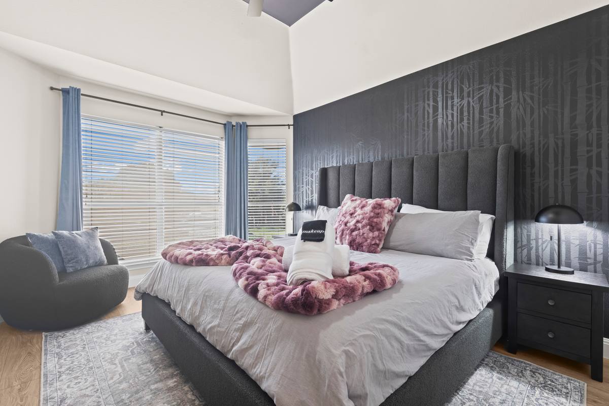 King Bedroom Grey 1