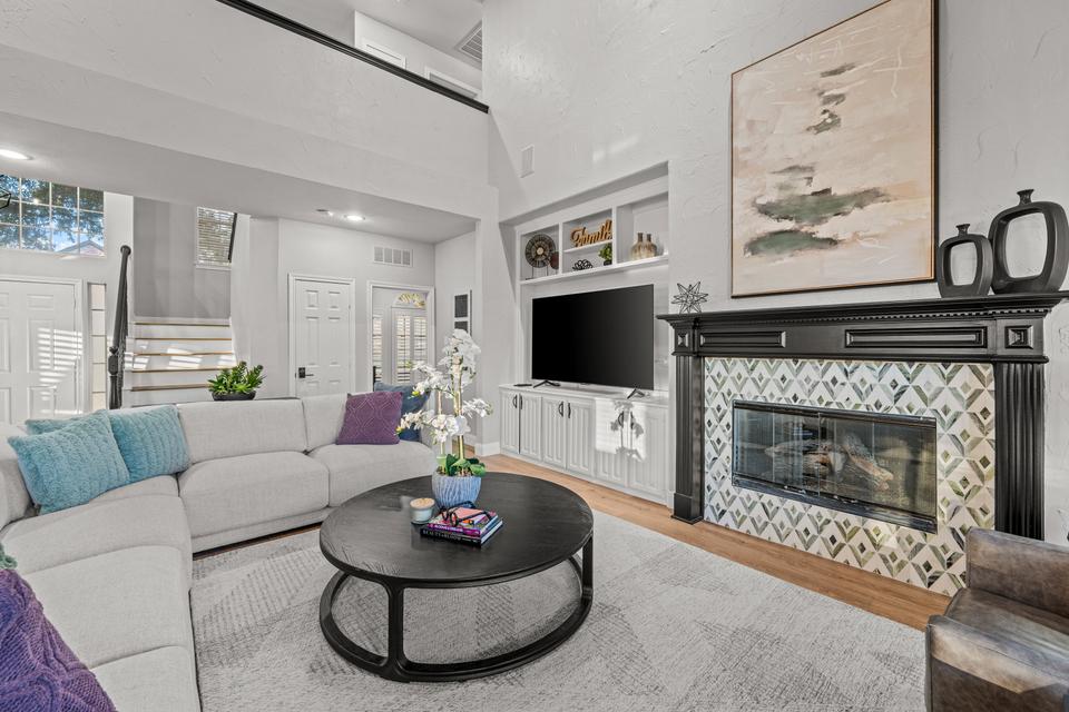 Living Room - Living Room 4