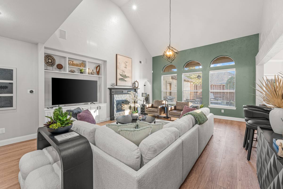 Living Room 5