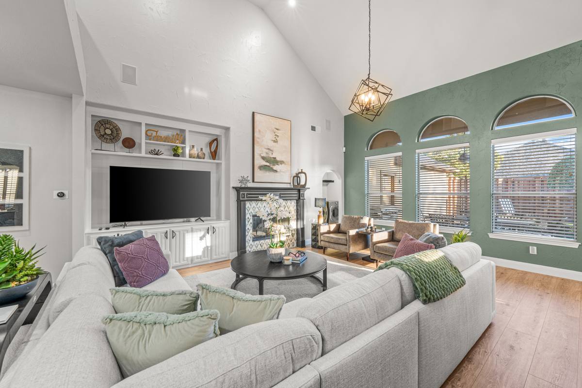 Living Room 8