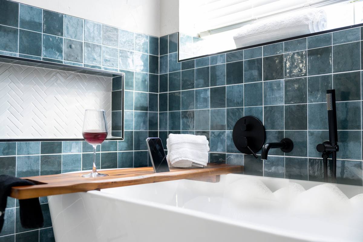Master Bathroom 10