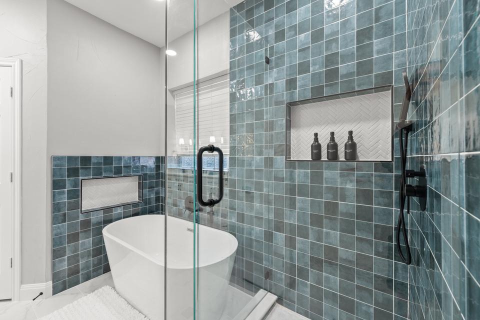 Master Bathroom - Master Bathroom 2