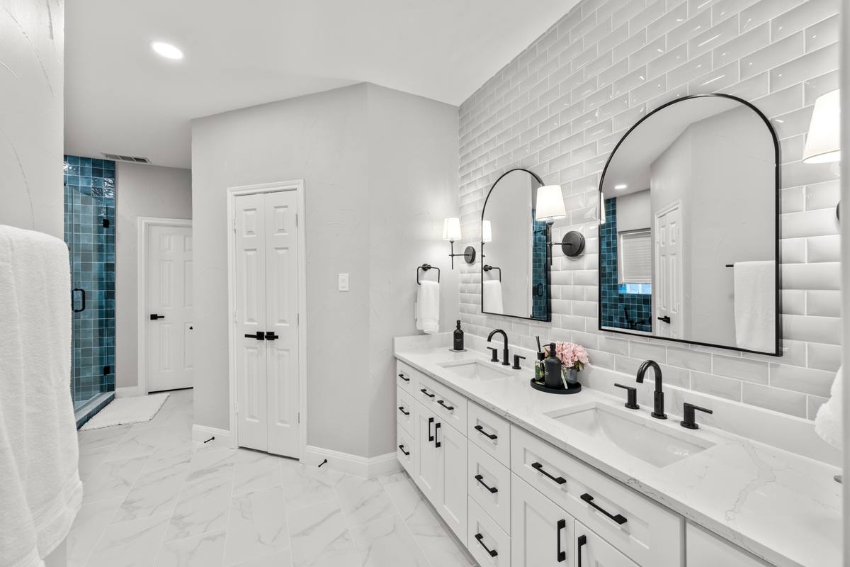 Master Bathroom 5