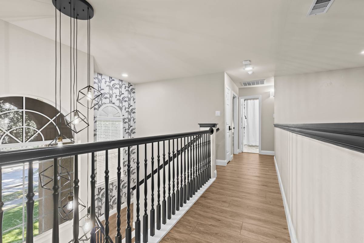 Misc – Upstairs Hallway 2